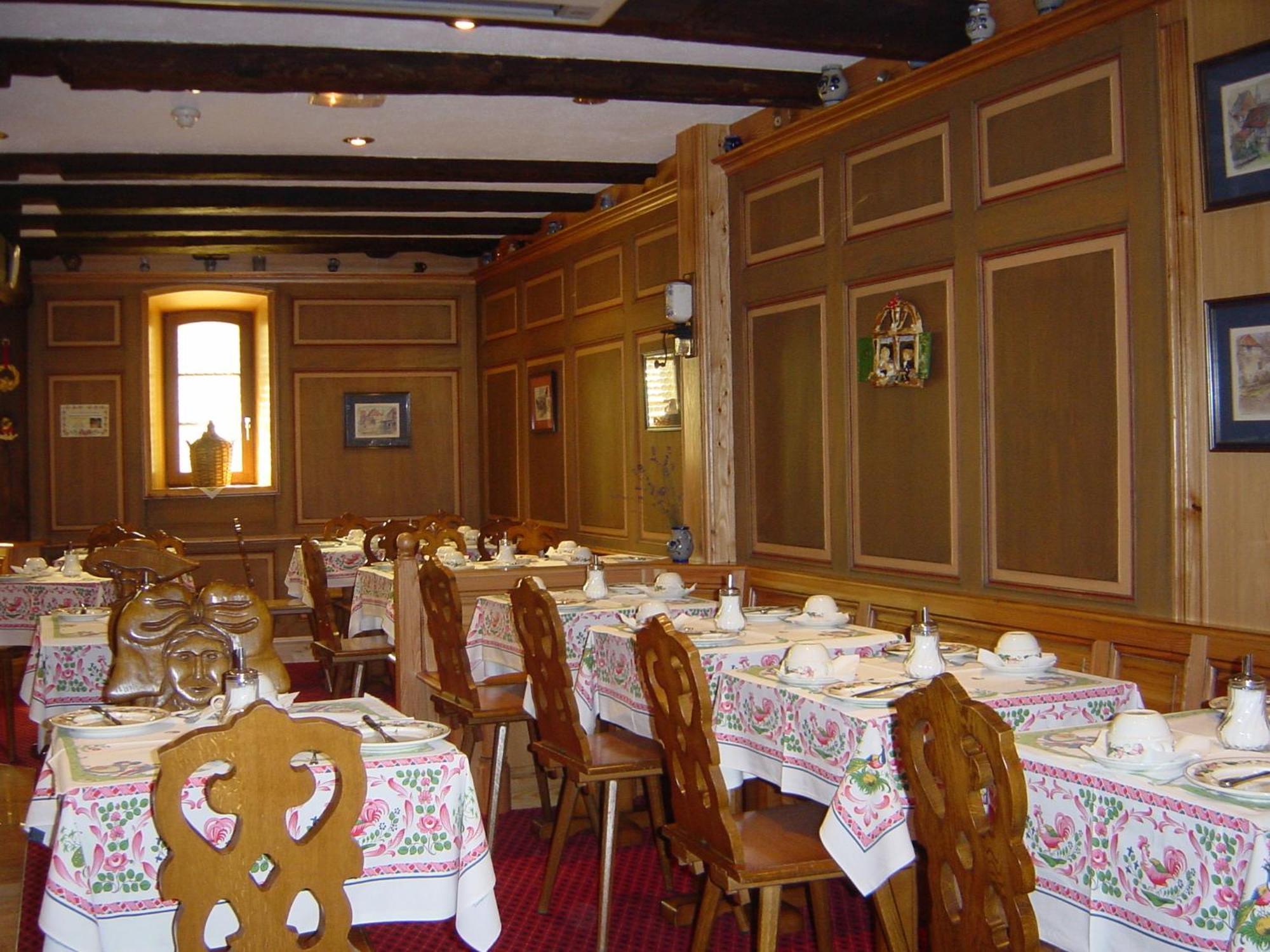 Restaurant Père Benoît Hotel 3*