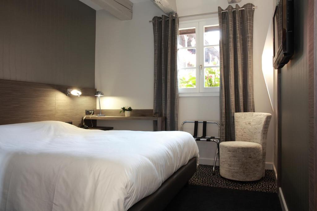Restaurant Père Benoît Hotel 3*